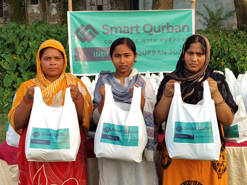 Volunteers distributing food parcels